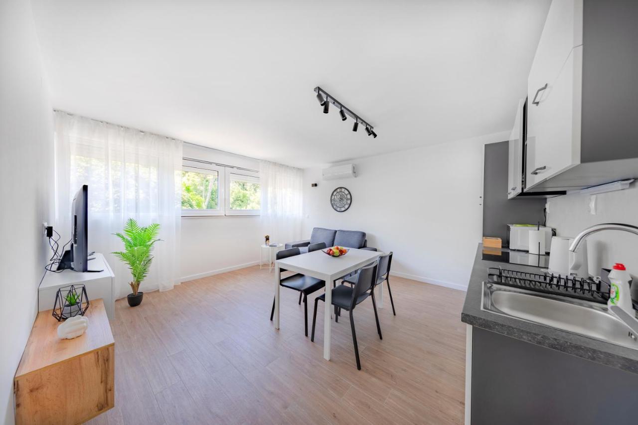 Apartment Fani With Free Private Parking Dubrovnik Exterior photo