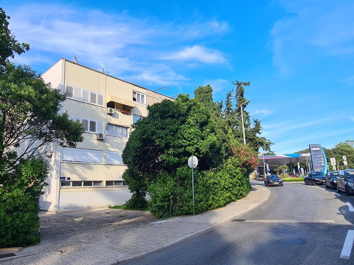Apartment Fani With Free Private Parking Dubrovnik Exterior photo